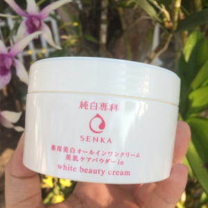 Kem chống nắng toàn thân Senka White Beauty Cream.